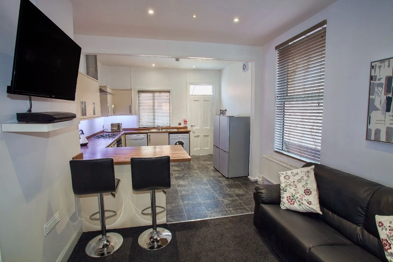 Spare rooms - 6 Bed Student Wiverton Road NG7 - Image 1